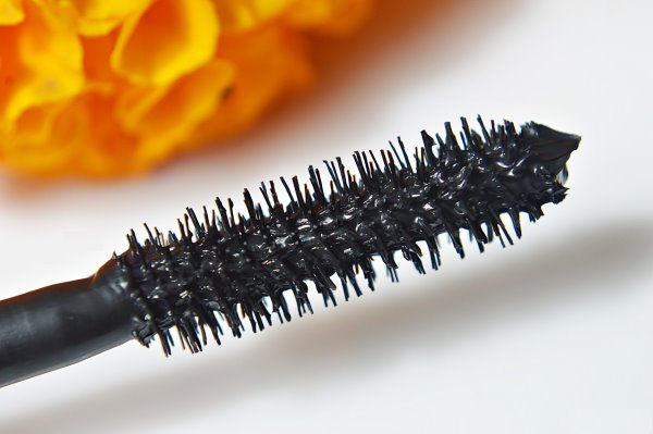 Mascara L'Oreal Miss Hippie + Recenzii