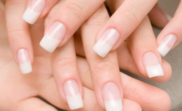 Fortalecimento correto das unhas com pó acrílico para polonês de gel