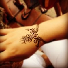 Mehendi - o que é.Desenhos de hena no corpo para iniciantes. Esboços, padrões de tatuagem