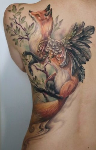 Tatuagem de raposa - significado para mulheres, dependendo da área do corpo e da forma da imagem