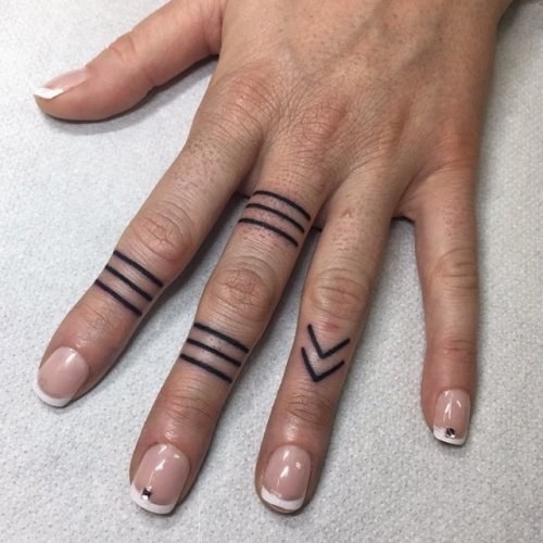 Tatuagens para meninas no braço e seu significado. Fotos, esboços, lindos, pequenos, inscrições