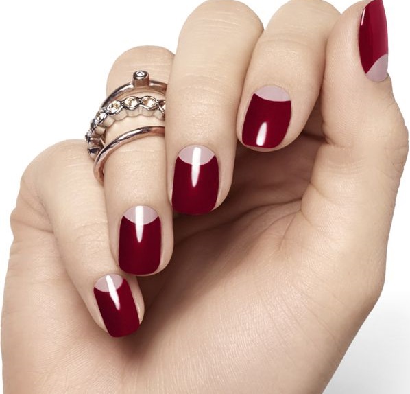 Manicure vermelha. Desenho de unhas em vermelho com verniz gel. Ideias, fotos, desenhos