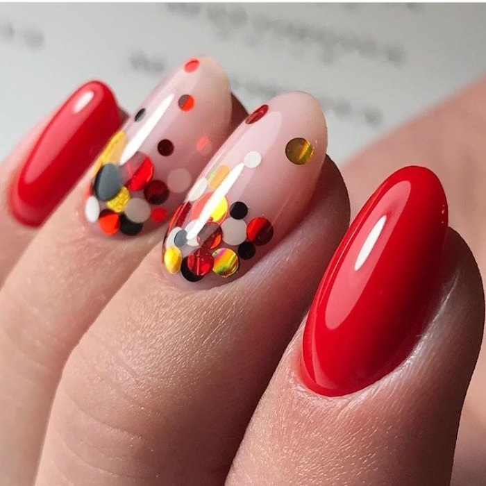 Manicure vermelha. Desenho de unhas em vermelho com verniz gel. Ideias, fotos, desenhos