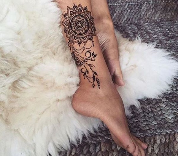 Tatuagem na perna para meninas. Fotos e o significado de tatuagens femininas, desenhos, padrões, lindos, pequenos, originais