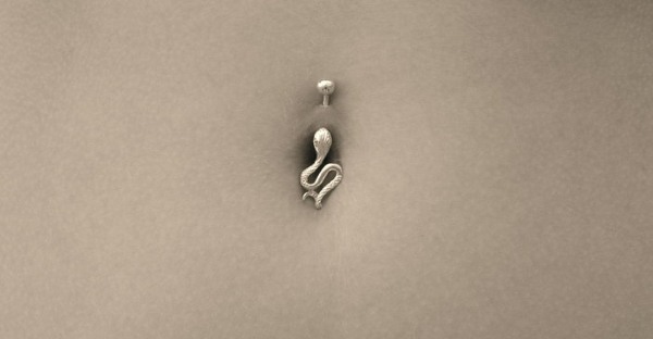 Piercing au nombril - photo comment c'est fait, guérit. Piercing en or, argent