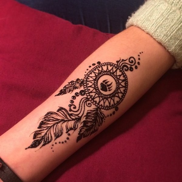 Desene pe mână cu henna, tatuaj mehendi pentru începători, schițe ușoare, modele. O fotografie