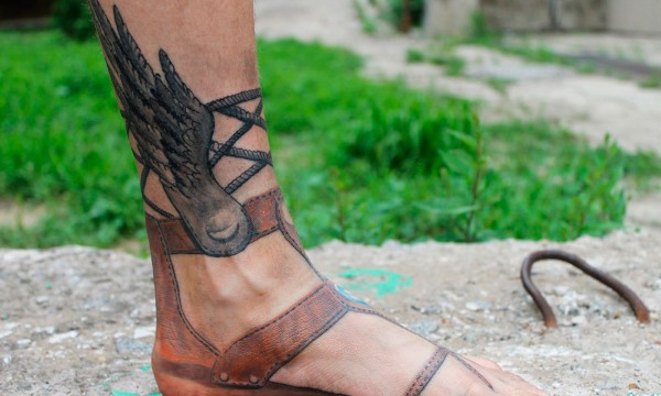 Tattoo Wings (aripă) pe spate - adică pentru fete și bărbați. O fotografie