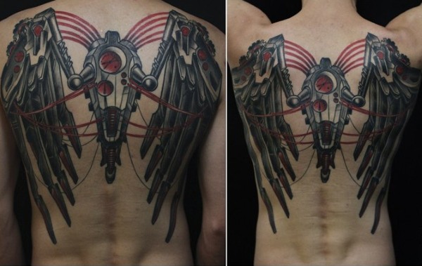 Tattoo Wings (aripă) pe spate - adică pentru fete și bărbați. O fotografie