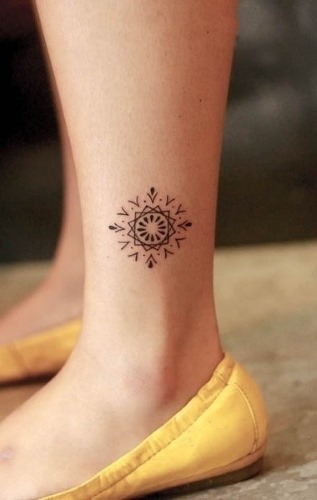 Tatuagem na perna para meninas. Fotos e o significado de tatuagens femininas, desenhos, padrões, lindos, pequenos, originais