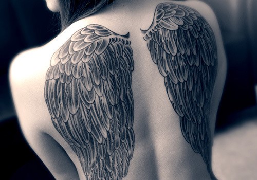 Tattoo Wings (aripă) pe spate - adică pentru fete și bărbați. O fotografie