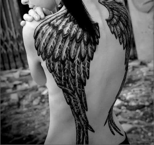 Tattoo Wings (aripă) pe spate - adică pentru fete și bărbați. O fotografie