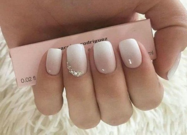 Ombre branco nas unhas. Foto, tecnologia, como aplicar passo a passo para iniciantes. Ideias de design, novos itens