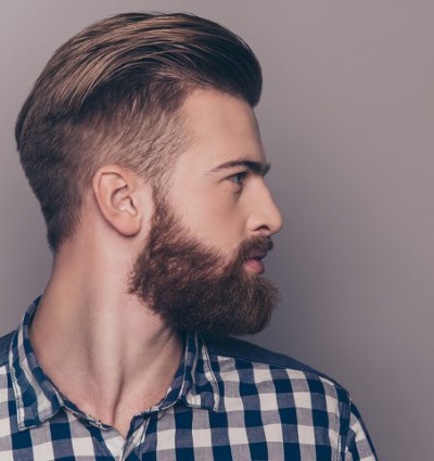 Cortes de cabelo masculinos elegantes 2024 para cabelos curtos. Notícias e nomes da moda, jovens para adolescentes. Tutoriais em vídeo sobre como cortar