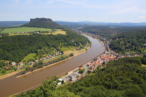 Piatra de turmalină. Proprietăți și semnificație, care se potrivește cu negru, albastru, pepene verde, roz, verde, maro. Foto și efecte magice, vindecătoare