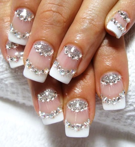 Manucure française avec strass. Photo, tendances du design à la mode. Comment faire de la gomme laque et du vernis gel