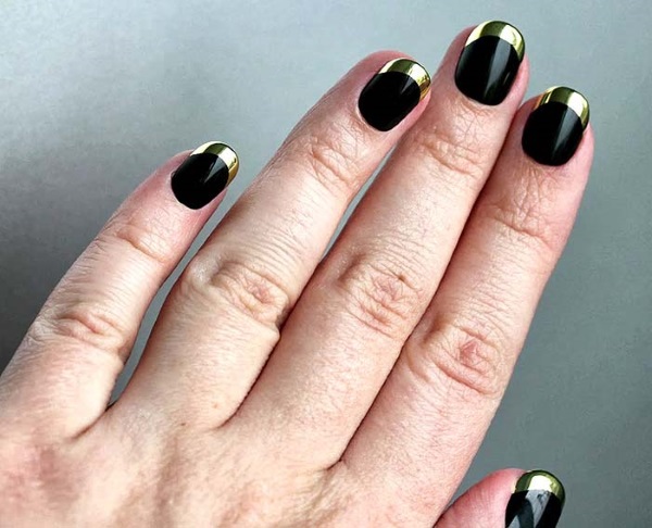 Manicure preta com ouro. Foto, desenho para unhas curtas, longas, tipo Dior, fosco, francês, com strass