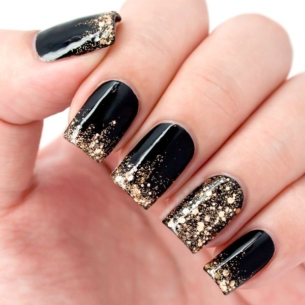 Manicure com verniz preto. Fotos, ideias de design com strass, brilhos, esfregando, com ouro, prata