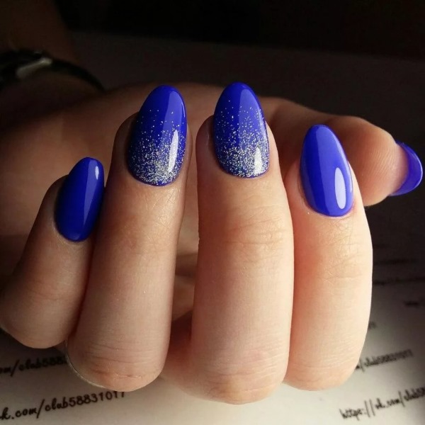 Idéias de design de unhas em forma de amêndoa. Novos itens com uma imagem, francês, ombre