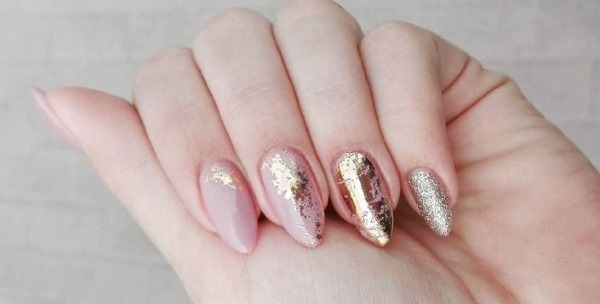 Idées de conception d'ongles en forme d'amande. Nouveaux articles avec un motif, français, ombre