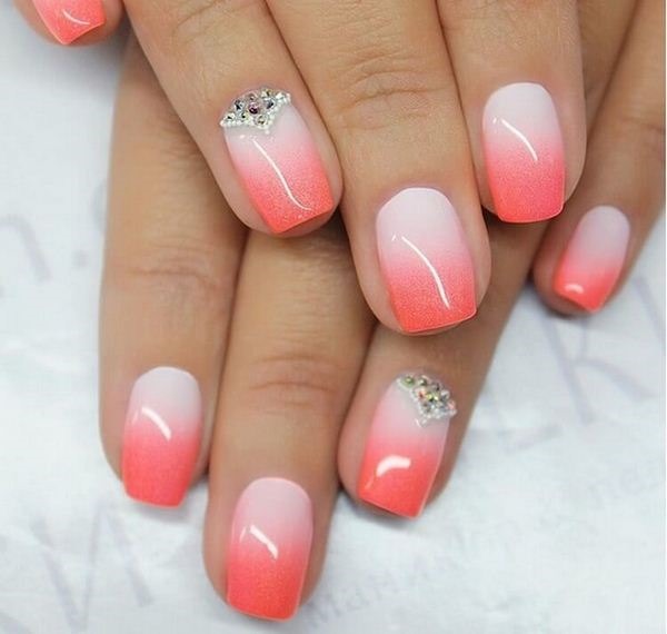 Idéias para manicure rosa para unhas curtas. Foto, desenho com strass, padrão, esfregando, polonês de gel