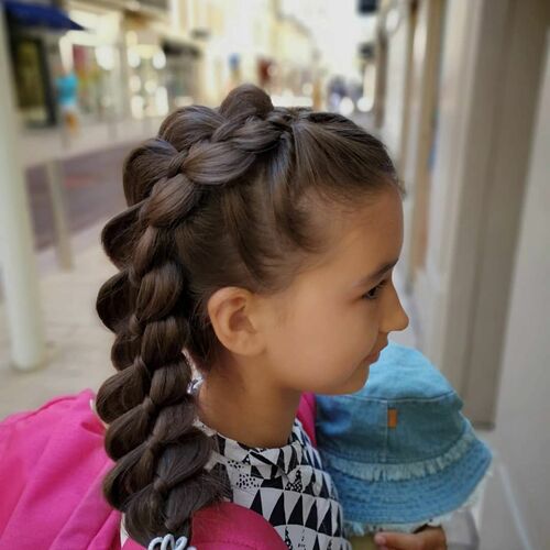 Penteado fácil para cabelos médios em 5 minutos. Foto como fazer passo a passo em casa