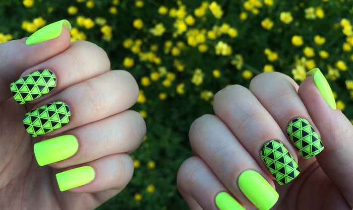 Manicure de verão para unhas curtas. Foto, tendências da moda, design, novos itens polonês de gel 2024