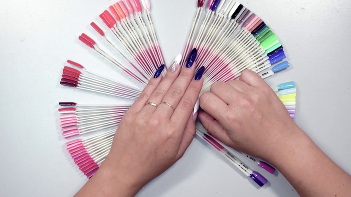 Manicure de verão para unhas curtas. Foto, tendências da moda, design, novos itens polonês de gel 2024