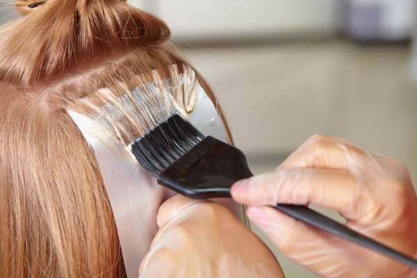 Fios claros no cabelo escuro, foto. Quem vai, técnicas de coloração