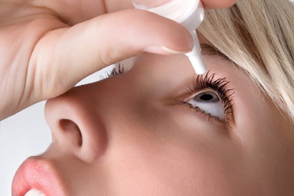 Allergie aux extensions de cils. Symptômes, que faire pour ne pas supprimer, conséquences, gouttes