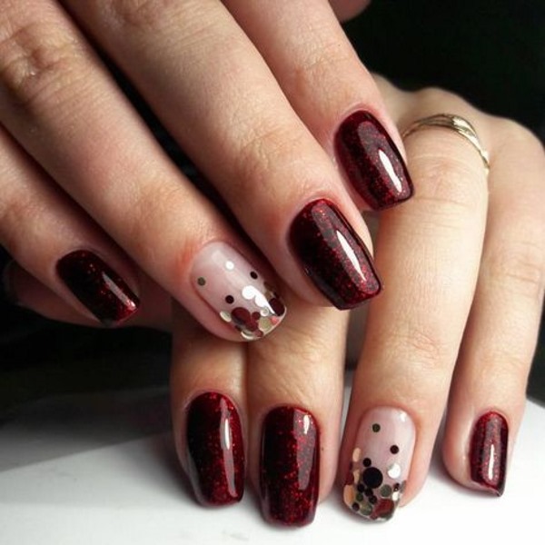 Manicure Burgundy para unhas curtas. Fotos, designs e tendências para 2024