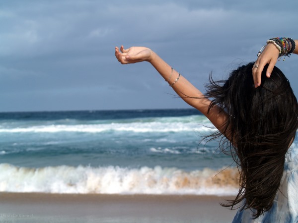 Como fazer uma linda foto de uma menina morena com cabelos longos. Fotos, ideias