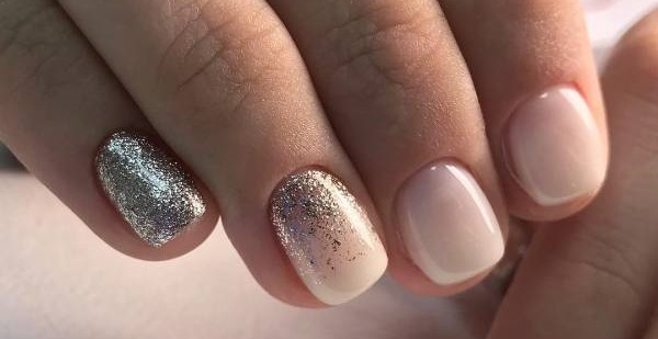 Desenhos de unhas para iniciantes passo a passo. Foto, vídeo simples com um estêncil, strass, desenhos