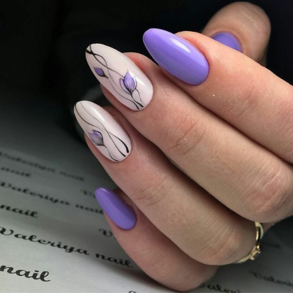 Manicure roxa para unhas curtas. A combinação de cores, fotos, novos itens 2024 polonês gel