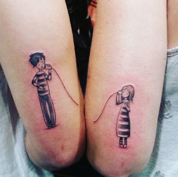 Tatuagens emparelhadas para dois amantes, para amigos, irmãs. Pequenos esboços, idéias de letras