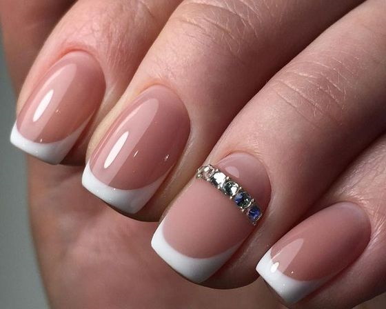 Francês (manicure francesa) em unhas quadradas. Fotos, novos itens 2024