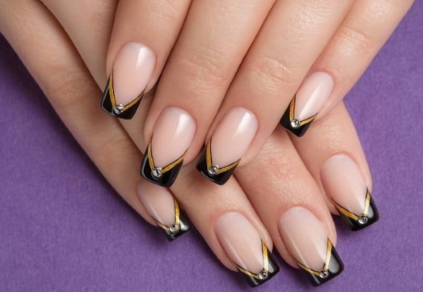 Francês (manicure francesa) em unhas quadradas. Fotos, novos itens 2024