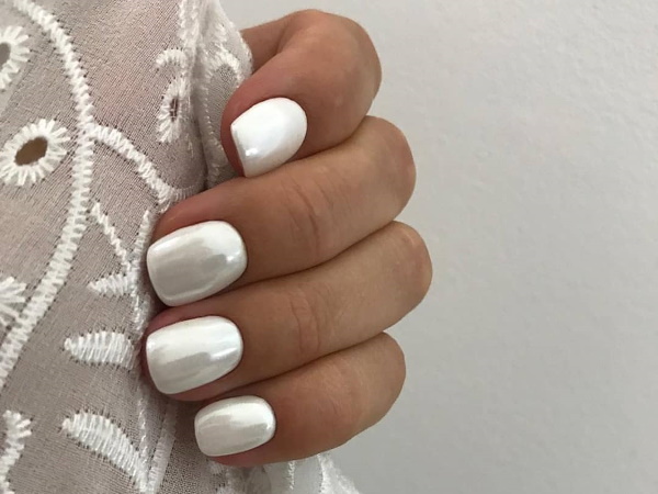 Esmalte de gel de manicure com polimento de pérola. Foto, desenho, como fazer