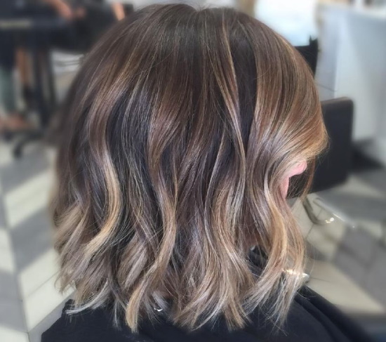 Ombre pour cheveux courts foncés. Photos avant et après la coloration, comment le faire à la maison