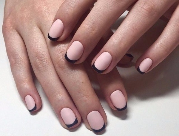 Manicure francesa para unhas curtas e longas. Foto, opções de design com strass, lantejoulas, fricção, padrão