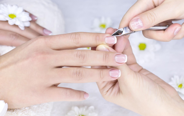 Linda manicure em unhas curtas. Foto, como fazer, ideias de design