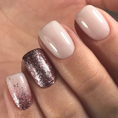 O design das unhas é leve e bonito. Foto, como fazer uma manicure com esmalte gel, goma laca