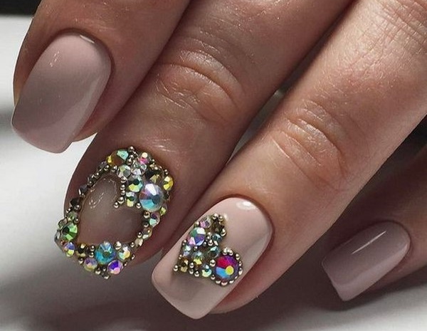 Linda manicure com strass. Fotos, tendências em 2024, designs de moda, técnicas