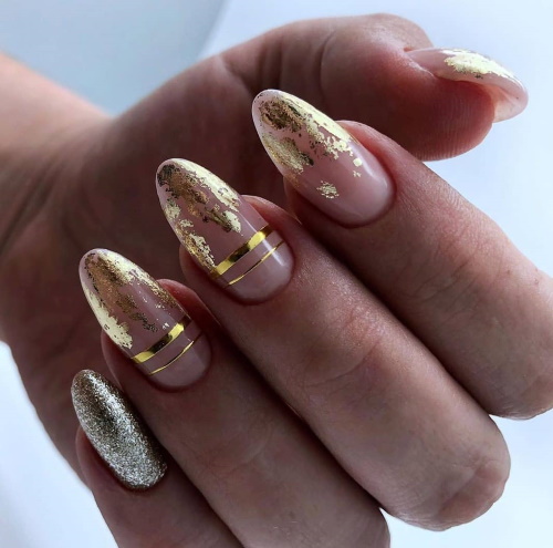 Linda extensão de unhas 2024. Fotos, ideias de design com strass, inscrições, brilhos, fricção, padrões