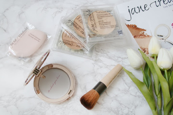 Pó Mineral de Jane Iredale. Resenhas de como usar