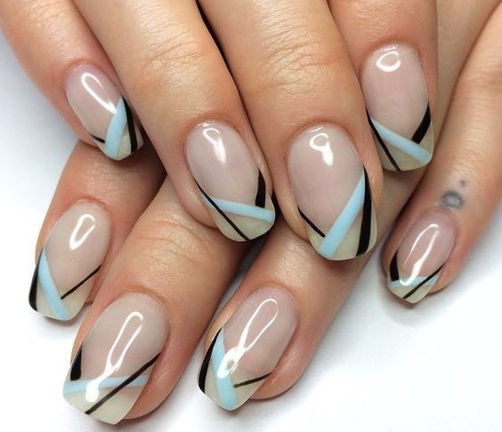 Design de unghii, articole noi 2024: franceză, delicată, strălucitoare, de la maeștrii nail-art