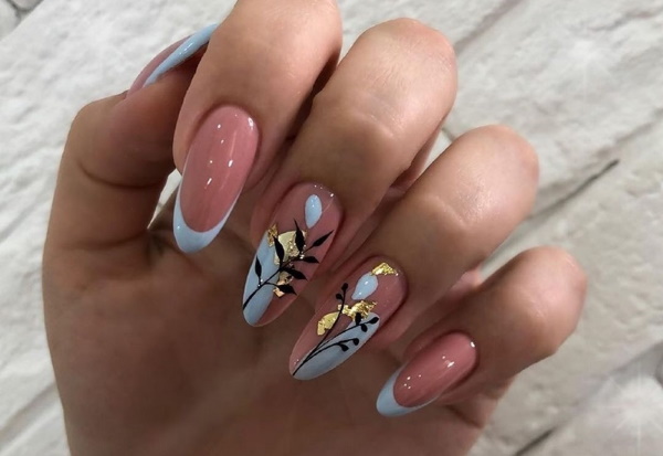 Design de unghii, articole noi 2024: franceză, delicată, strălucitoare, de la maeștrii nail-art