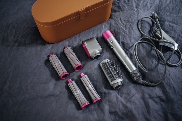 Styler Dyson (Dyson). Prix ​​avec buses, comment utiliser, avis