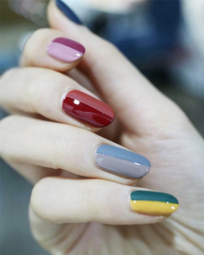 Manicure coreana para unhas curtas e longas. Uma foto