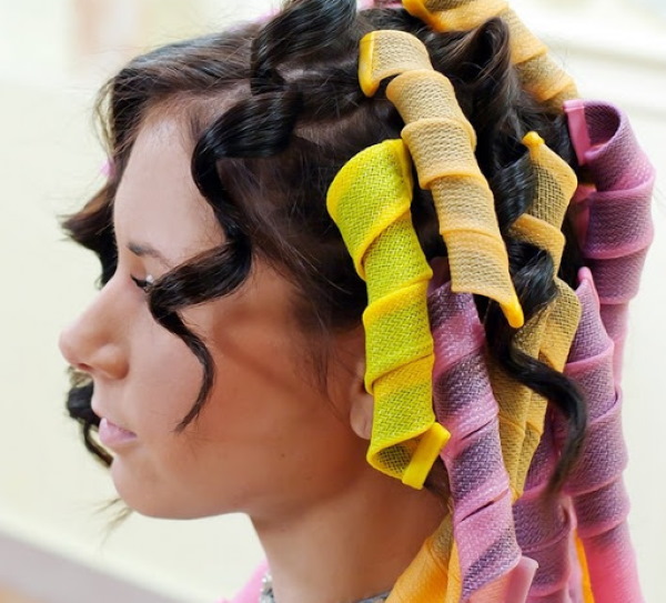 Bigoudis doux pour les boucles. Comment utiliser, avant et après les photos